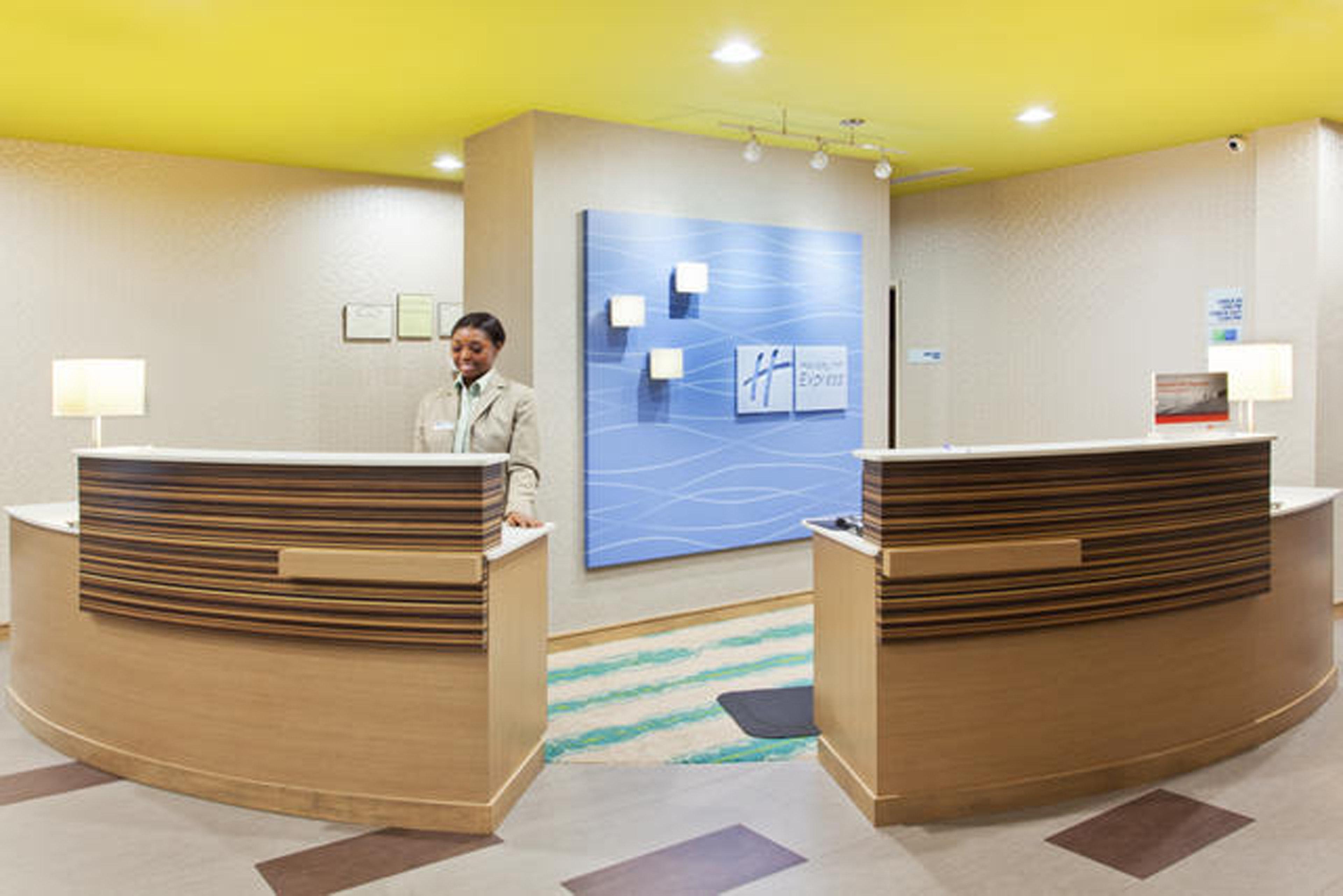 Holiday Inn Express & Suites Warner Robins North West By Ihg Exterior photo