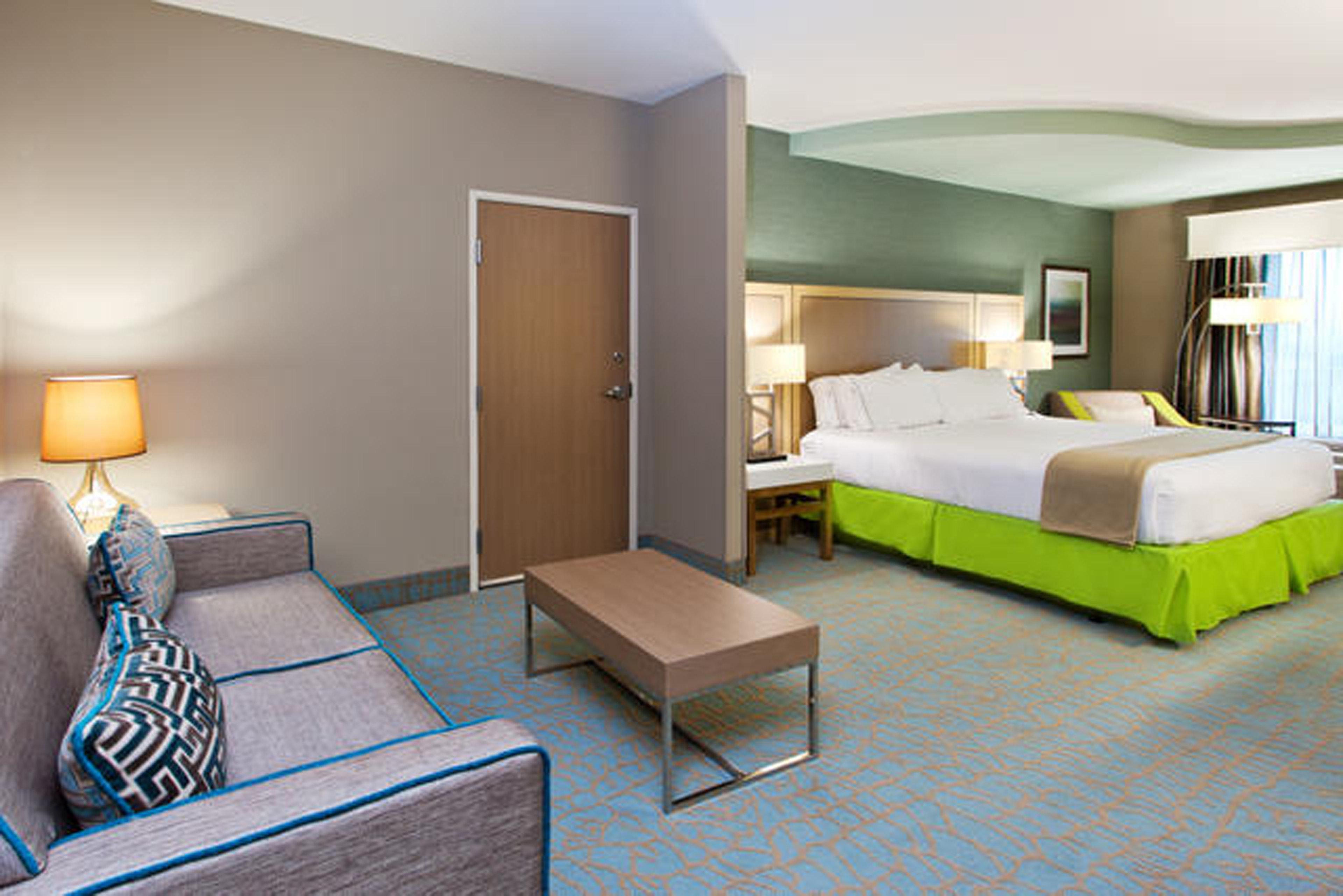 Holiday Inn Express & Suites Warner Robins North West By Ihg Exterior photo